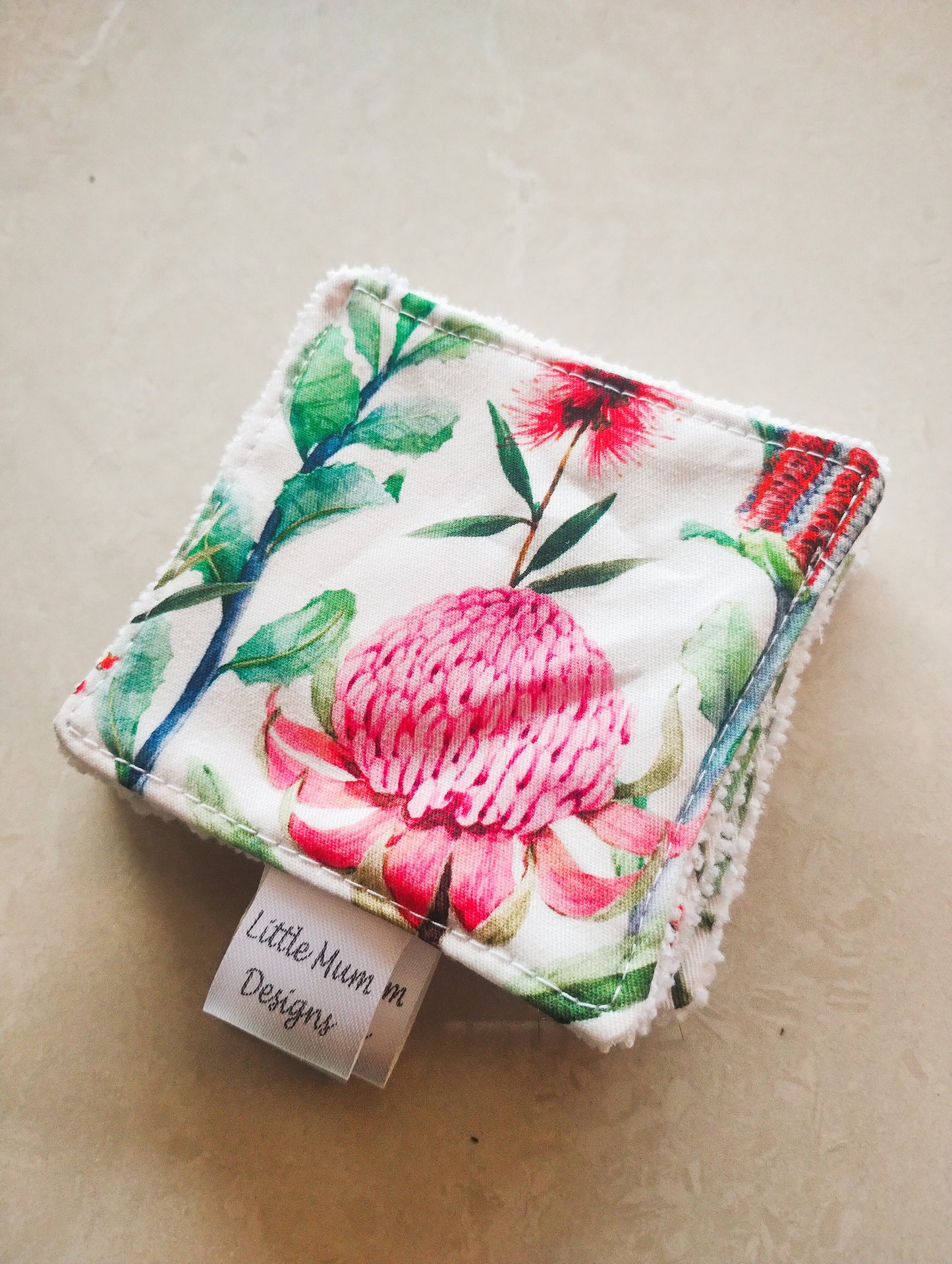 Native blooms White Makeup Wipes