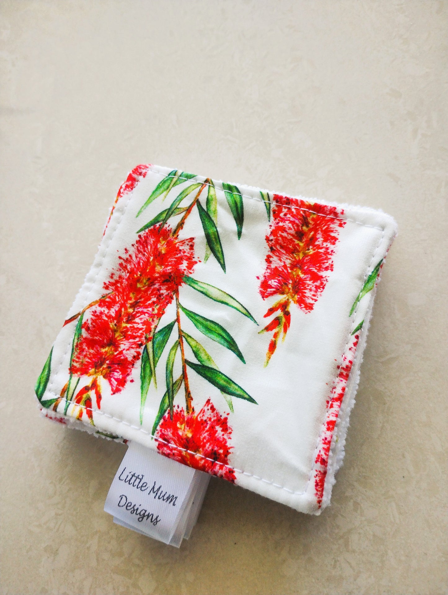 Red Bottlebrush Makeup Wipes